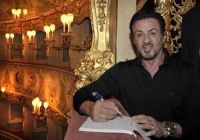 Stallone visitó el teatro La Fenice y firmó el libro de visitantes ilustres